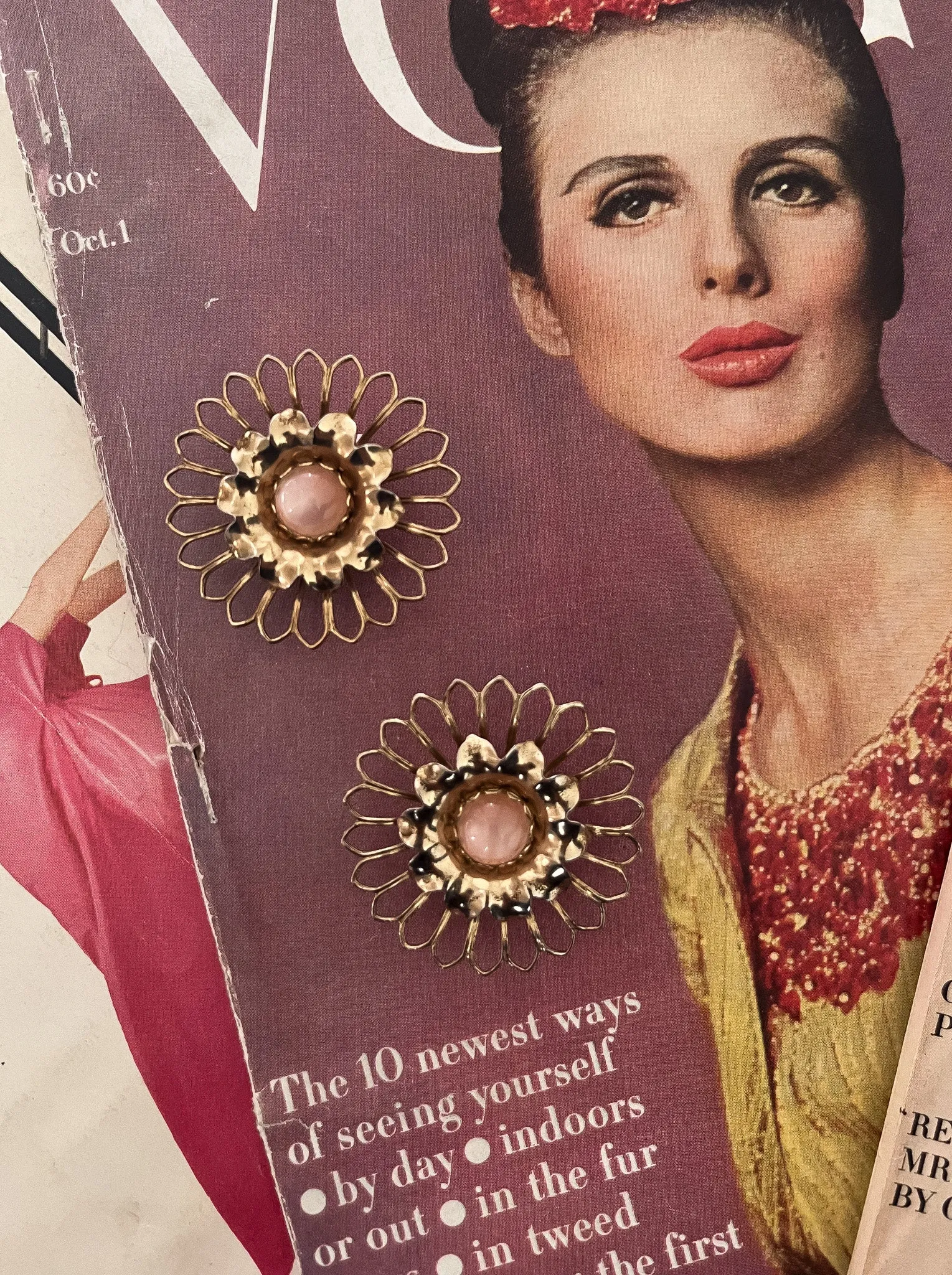 1960's Gold & Pink Pearled Daisy Clip-on Earring