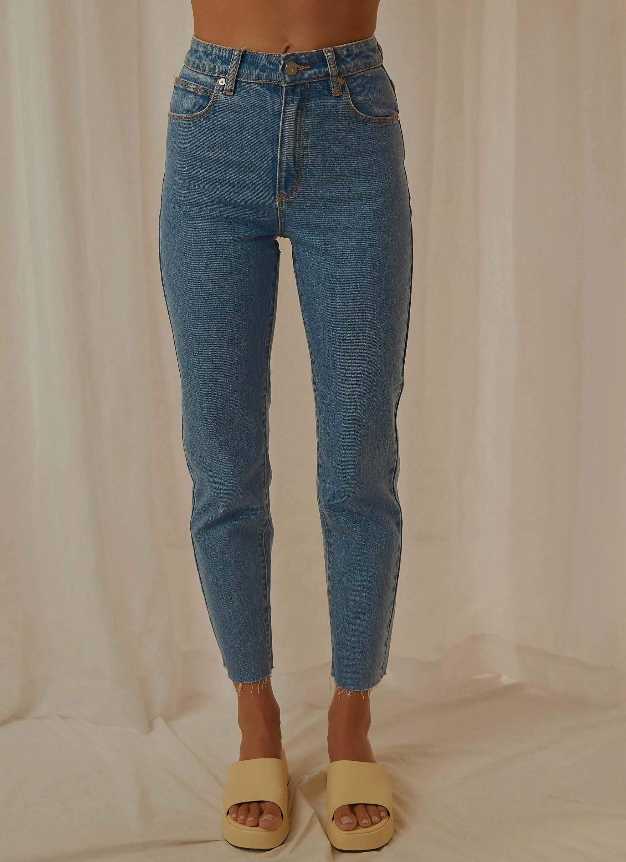 A 94 High Slim Jean - Denise