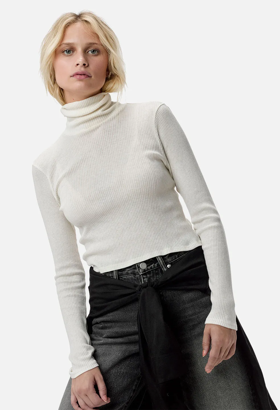 Des Cashmere Rib Turtleneck / Ivory