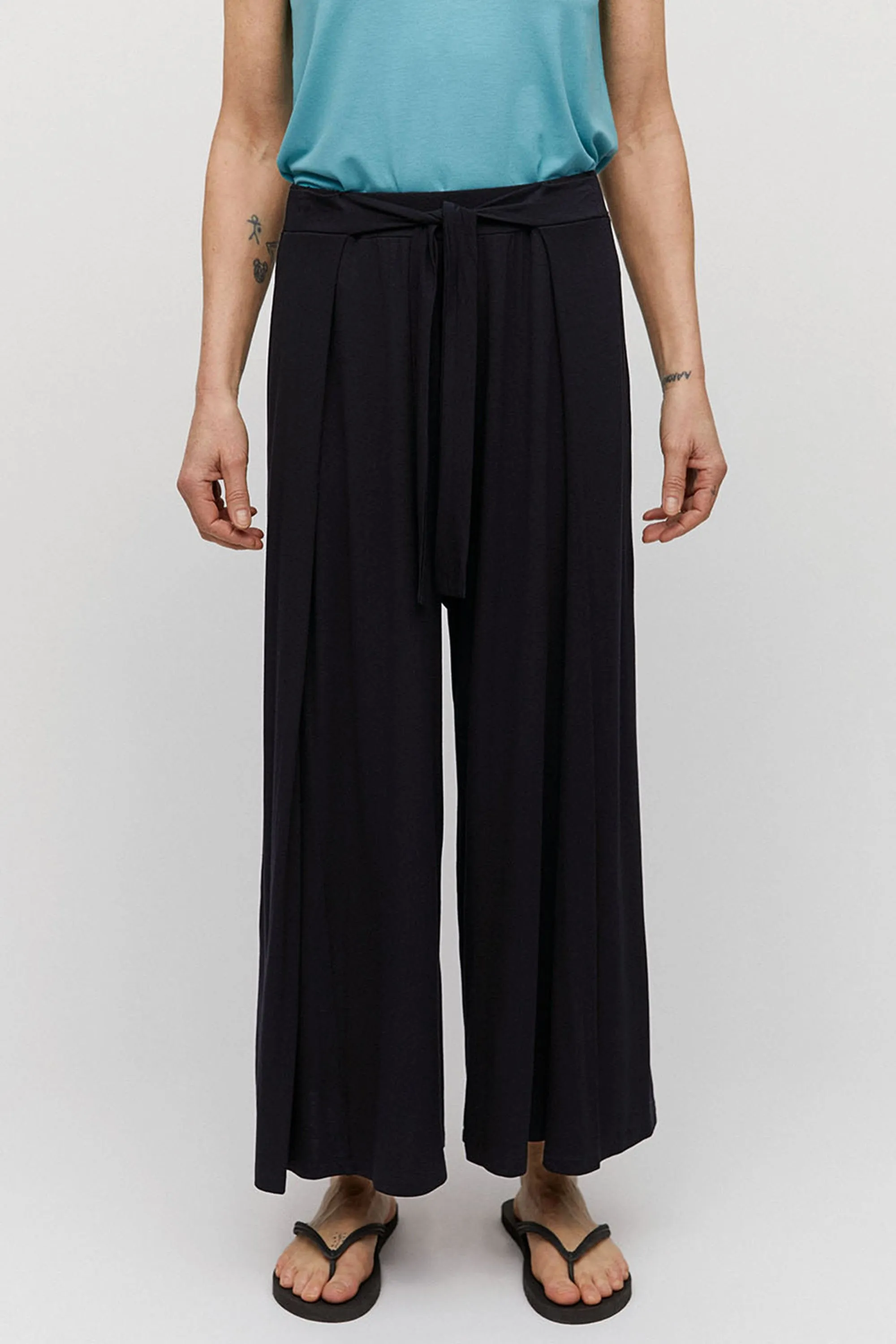 karolinaa culotte black