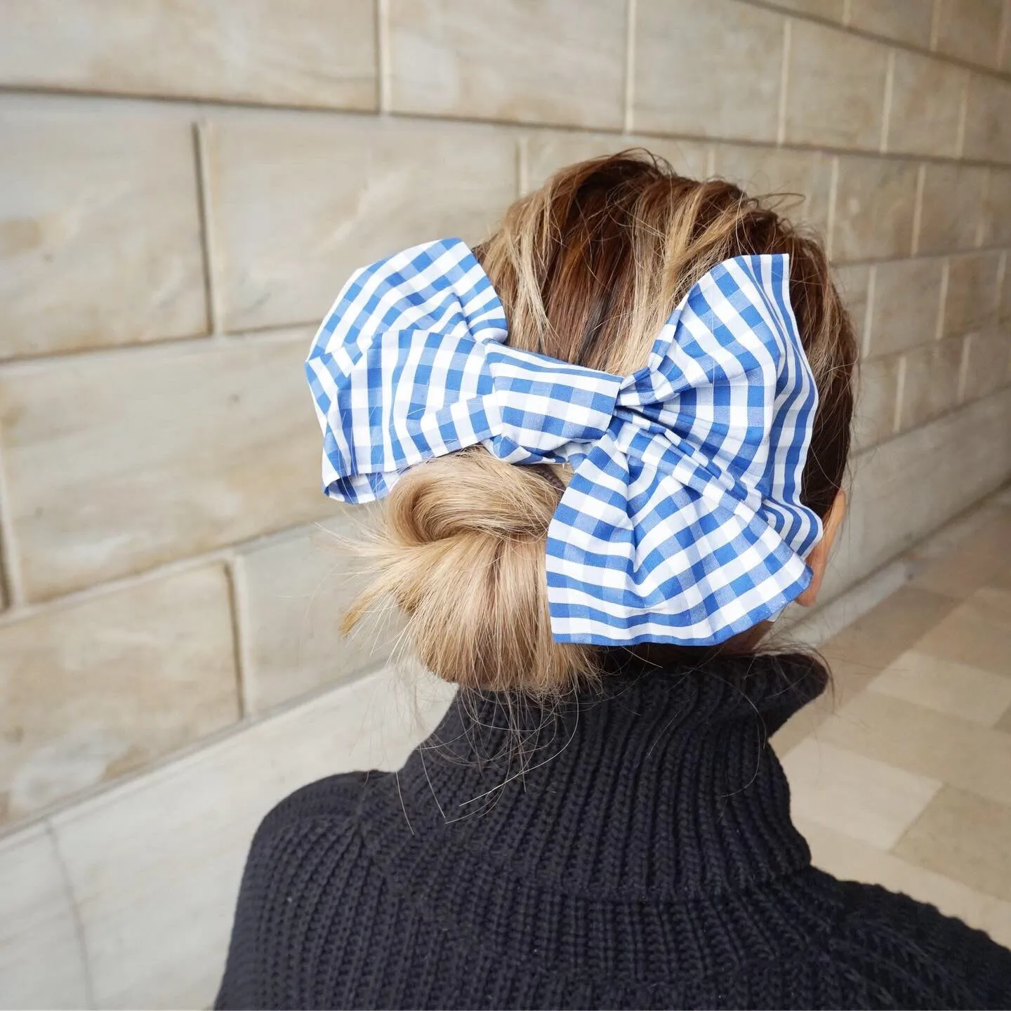 Moore-Over Sized Gingham bow- Hair Ties