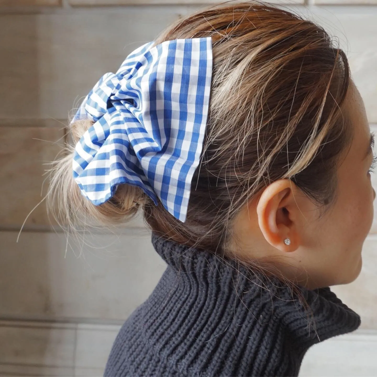 Moore-Over Sized Gingham bow- Hair Ties