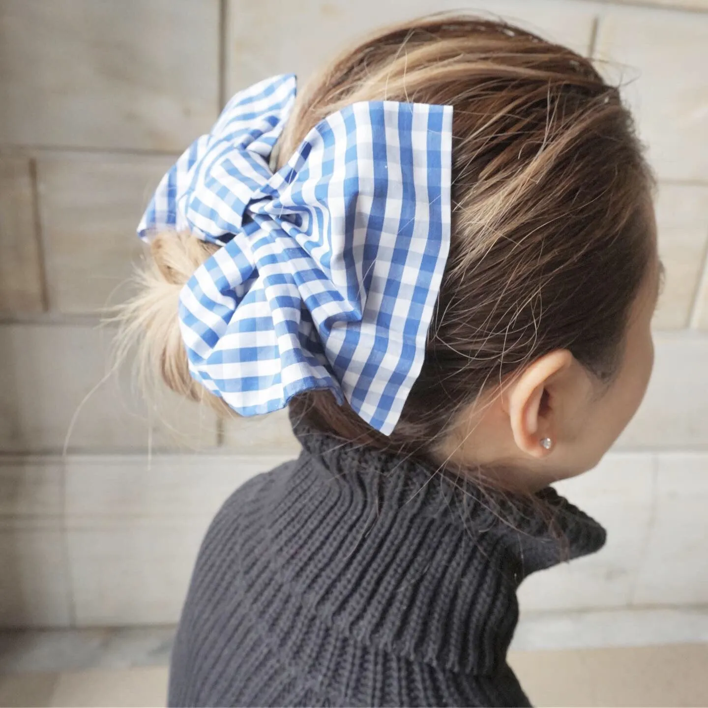 Moore-Over Sized Gingham bow- Hair Ties