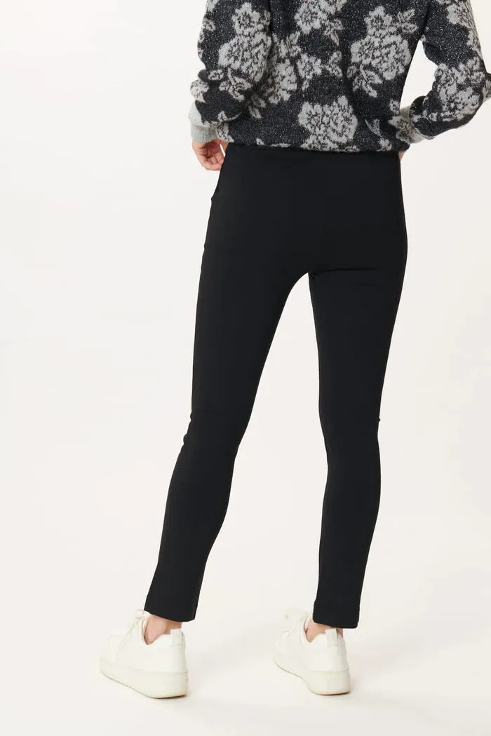 Nefertiti Essential  Pants - Black