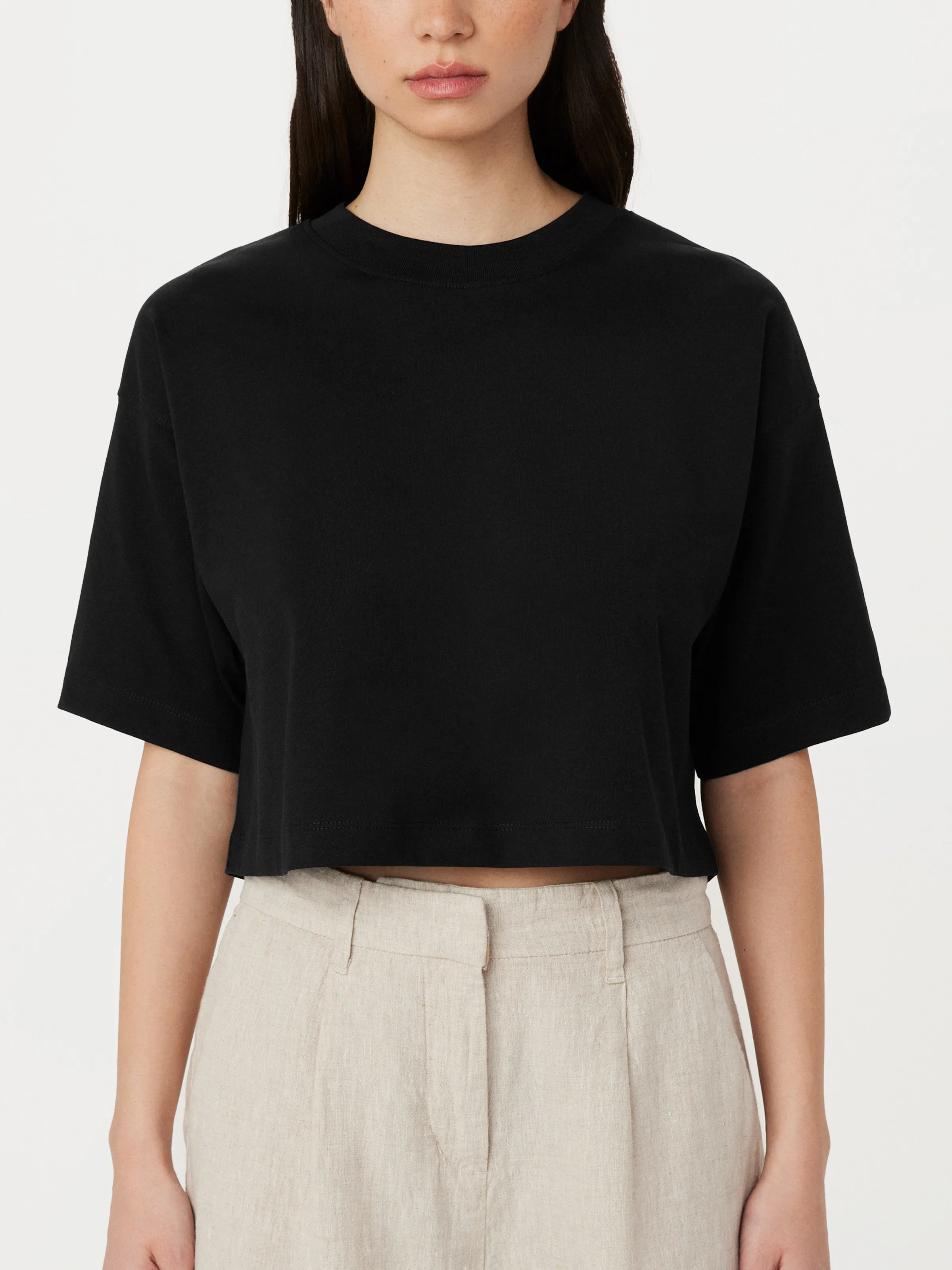 The Cropped Boxy T-Shirt in Black